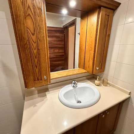 Apartment Cliff Side