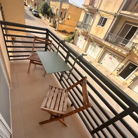 Apartment Cliff Side *